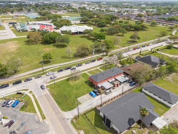 $495,000 | 2816 Lafferty Road, Unit 4, Pasadena, TX 77502