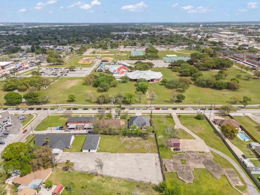2816 Lafferty Road, Unit 4 Pasadena, TX 77502 - Photo 23 of 34 a view of a city