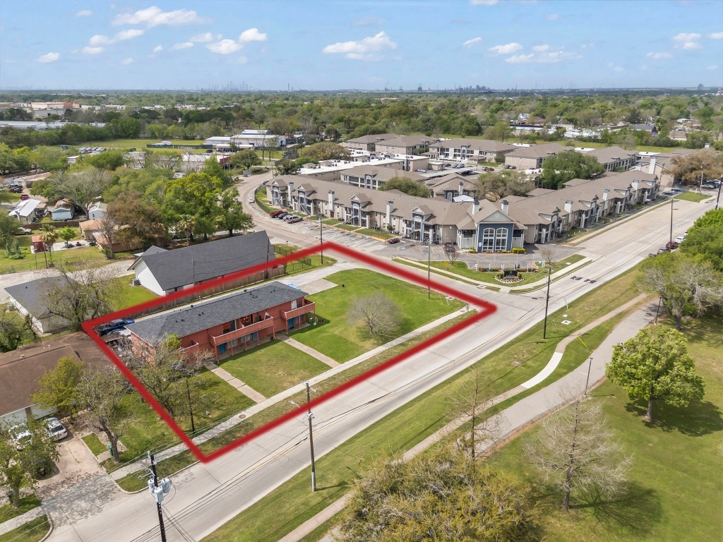 2816 Lafferty Road, Unit 4 Pasadena, TX 77502 - Photo 24 of 34 swimming pool view with a lake view