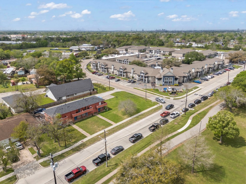 2816 Lafferty Road, Unit 4 Pasadena, TX 77502 - Photo 25 of 34 an aerial view of a city