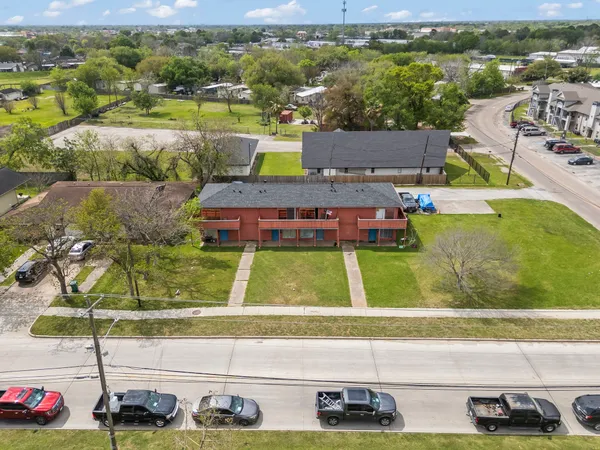 $495,000 | 2816 Lafferty Road, Unit 4, Pasadena, TX 77502