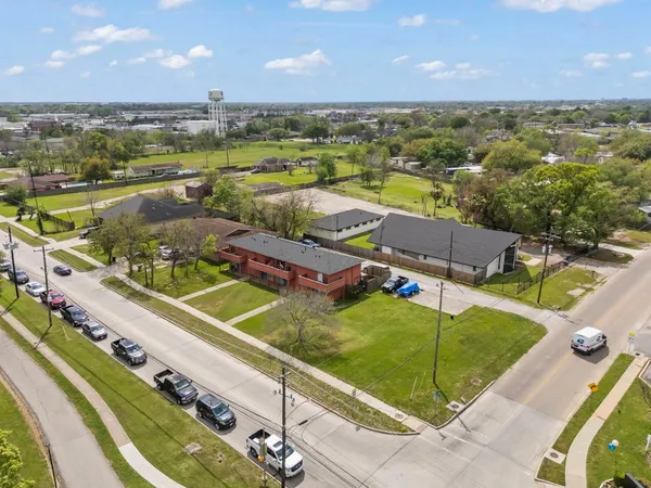 $495,000 | 2816 Lafferty Road, Unit 4, Pasadena, TX 77502
