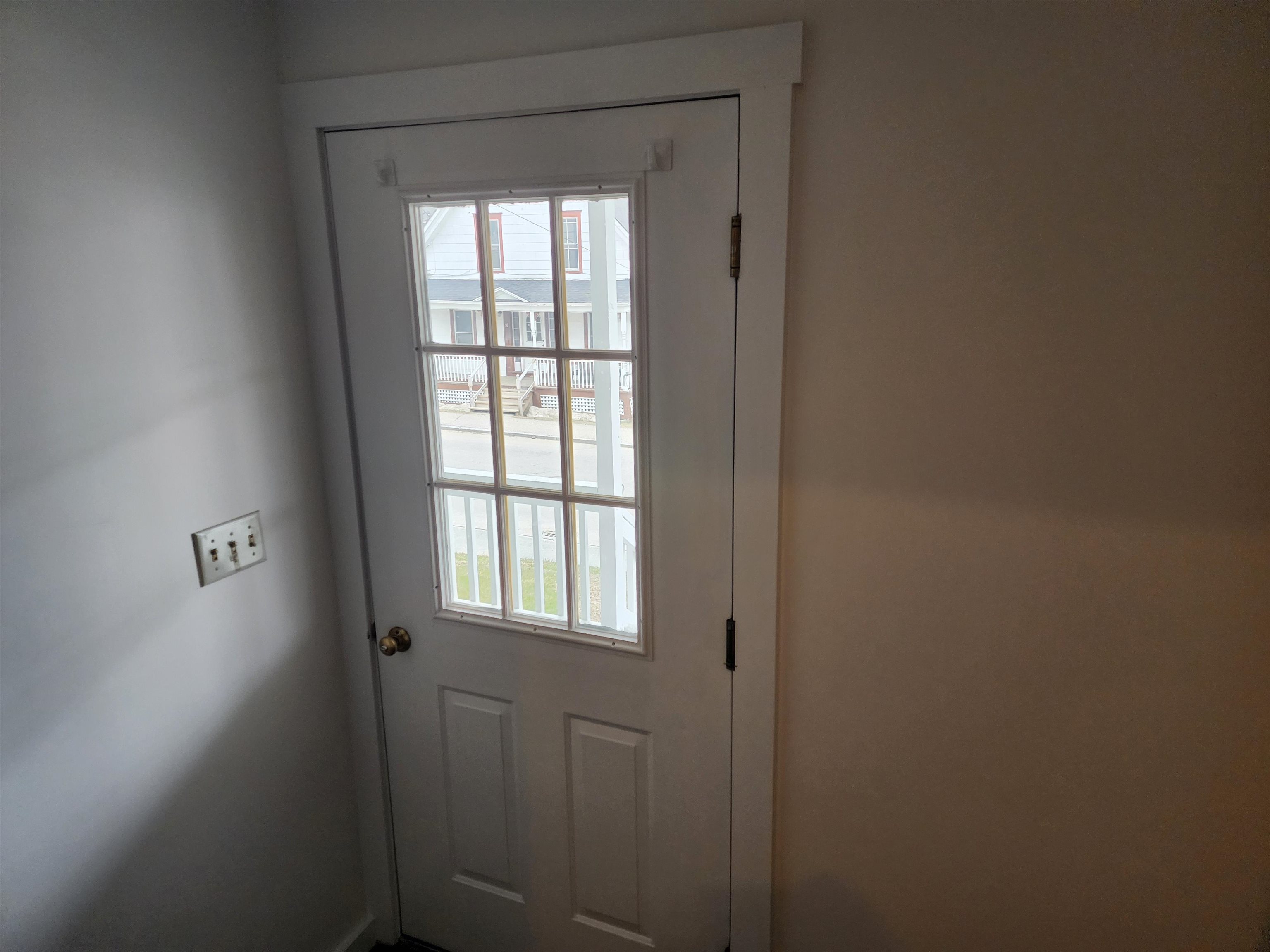 73 Pleasant Street, Unit 3 Littleton, NH 03561 - Photo 2 of 19