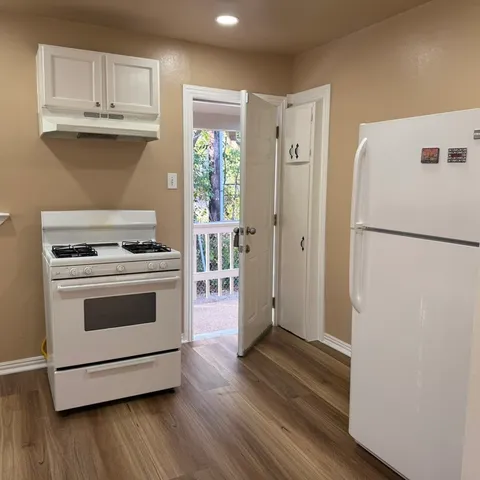 $1,395 | 3402 Seabrook Street, Houston, TX 77021