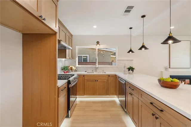 $1,150,000 | 2360 Fanwood Avenue, Long Beach, CA 90815