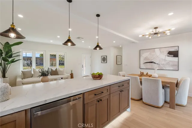 $1,150,000 | 2360 Fanwood Avenue, Long Beach, CA 90815