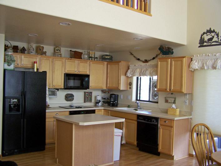 3453 Carefree Road Heber, AZ 85928 - Photo 6 of 15 KITCHEN