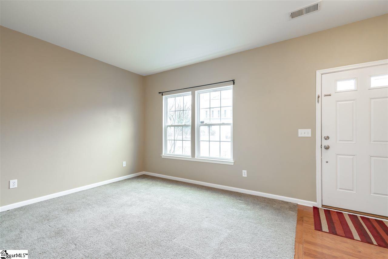 210 Bridgeport Road Boiling Springs, SC 29316 - Photo 2 of 36 Gallery Image 2