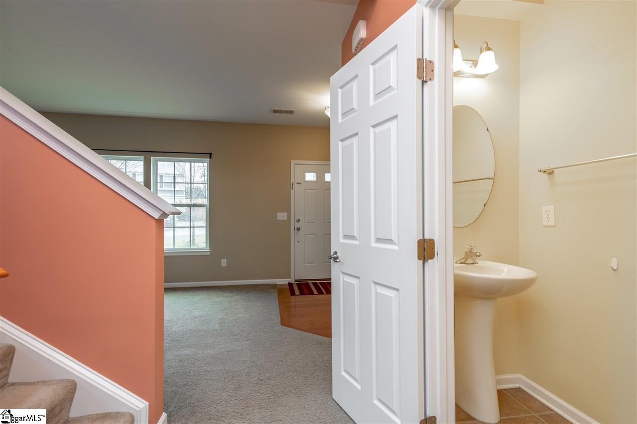 210 Bridgeport Road Boiling Springs, SC 29316 - Photo 4 of 36 Gallery Image 4