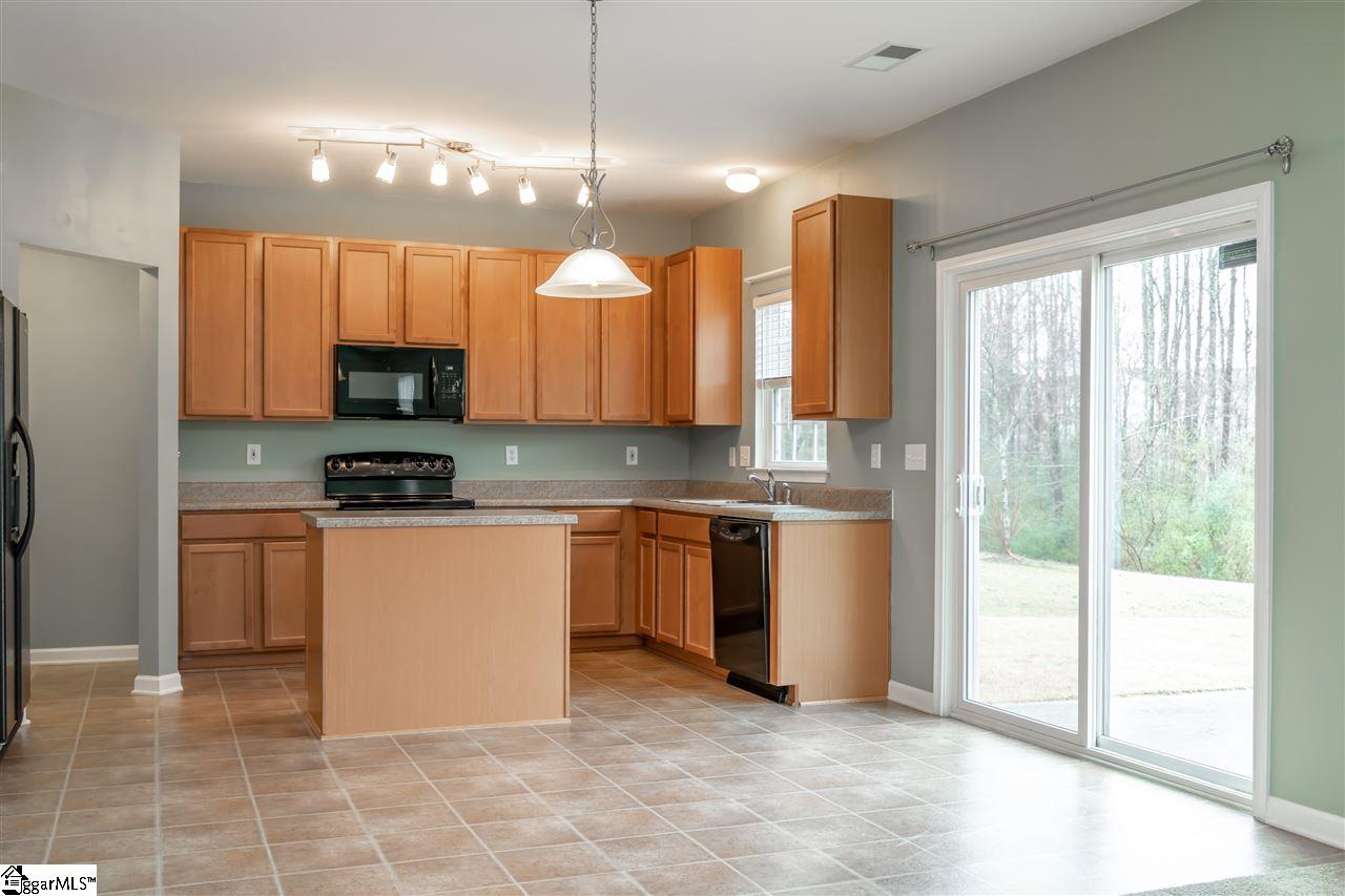 210 Bridgeport Road Boiling Springs, SC 29316 - Photo 7 of 36 Gallery Image 7