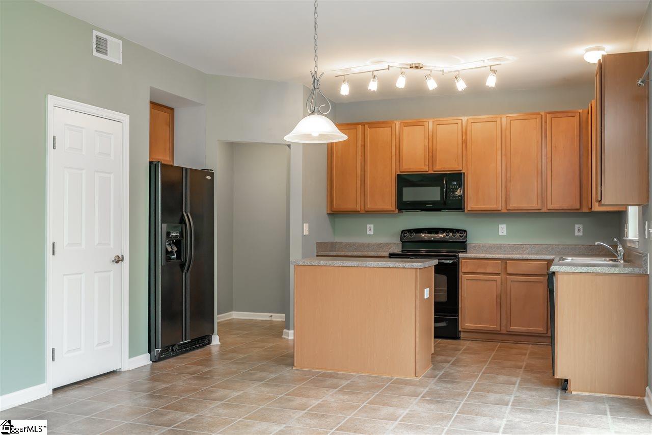 210 Bridgeport Road Boiling Springs, SC 29316 - Photo 8 of 36 Gallery Image 8