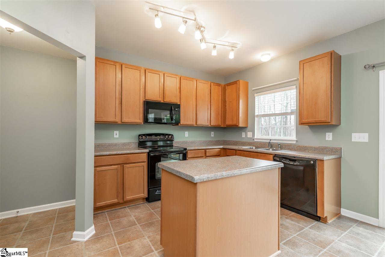 210 Bridgeport Road Boiling Springs, SC 29316 - Photo 9 of 36 Gallery Image 9