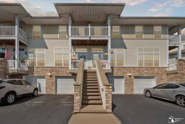 $212,000 | 216 Beachwalk Trail, Luna Pier, MI 48157