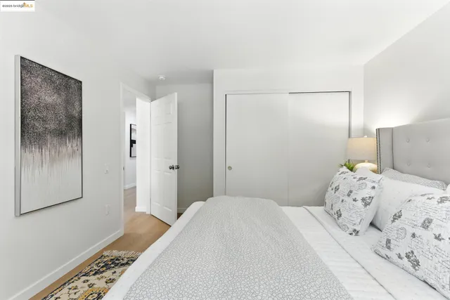 $568,000 | 555 10th Street, Unit 201, Oakland, CA 94607