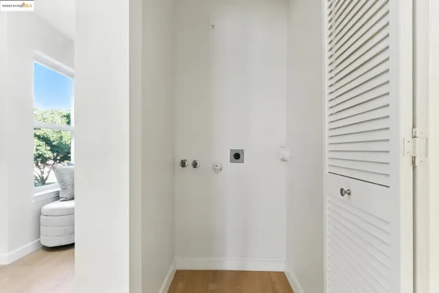 $568,000 | 555 10th Street, Unit 201, Oakland, CA 94607