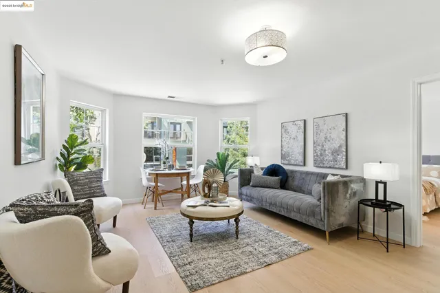 $568,000 | 555 10th Street, Unit 201, Oakland, CA 94607