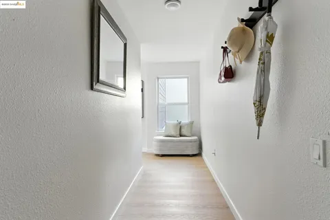 $568,000 | 555 10th Street, Unit 201, Oakland, CA 94607