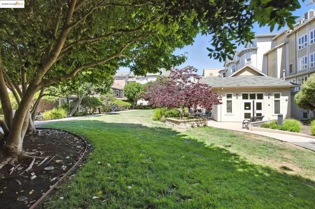 $568,000 | 555 10th Street, Unit 201, Oakland, CA 94607