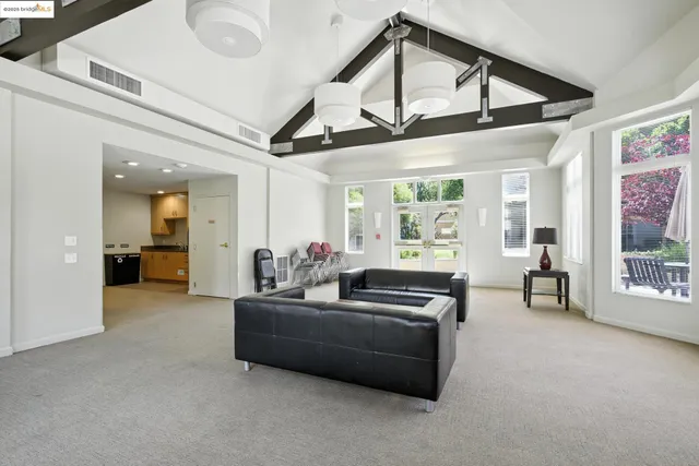 $568,000 | 555 10th Street, Unit 201, Oakland, CA 94607