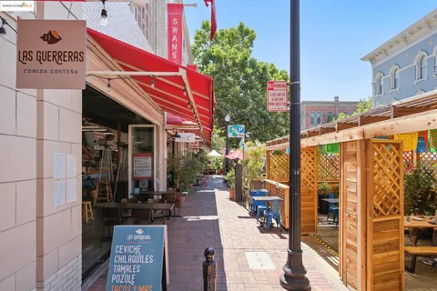 $568,000 | 555 10th Street, Unit 201, Oakland, CA 94607