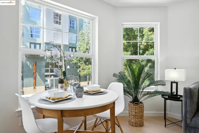 $568,000 | 555 10th Street, Unit 201, Oakland, CA 94607