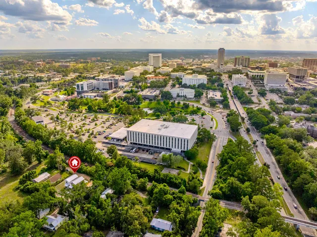 $2,100 | 637 East Seaboard Street, Unit 2, Tallahassee, FL 32301