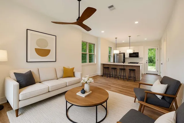 $2,100 | 637 East Seaboard Street, Unit 2, Tallahassee, FL 32301