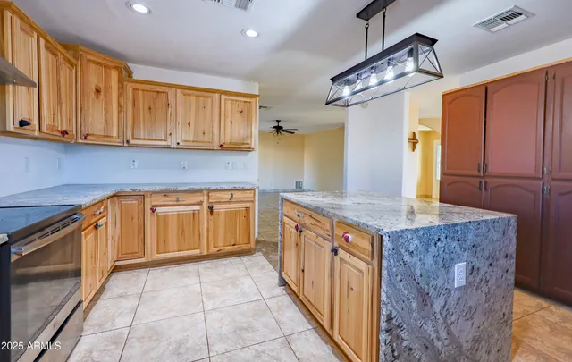 $450,000 | 211 West Camino De Mesa, Huachuca City, AZ 85616