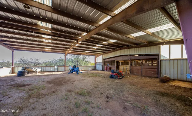 $450,000 | 211 West Camino De Mesa, Huachuca City, AZ 85616