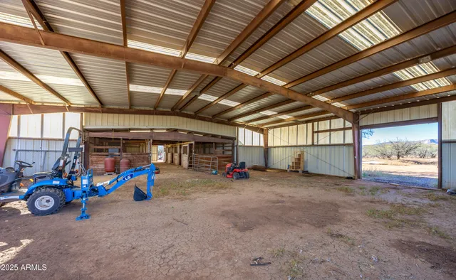 $450,000 | 211 West Camino De Mesa, Huachuca City, AZ 85616