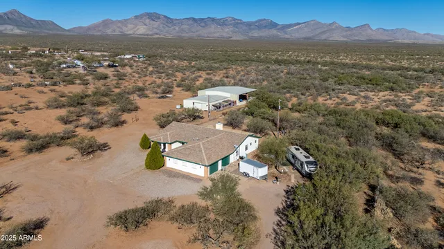 $450,000 | 211 West Camino De Mesa, Huachuca City, AZ 85616