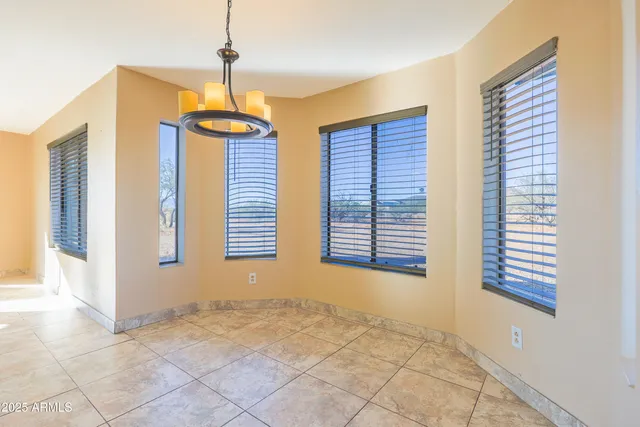 $450,000 | 211 West Camino De Mesa, Huachuca City, AZ 85616