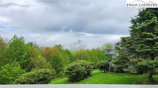 $272,900 | 367 Skyleaf Drive, Unit D8, Sugar Mountain, NC 28604