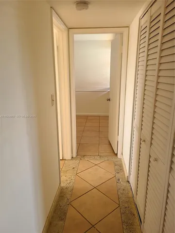 $2,350 | 10282 Northwest 9th St Circle, Unit 205, Miami, FL 33172