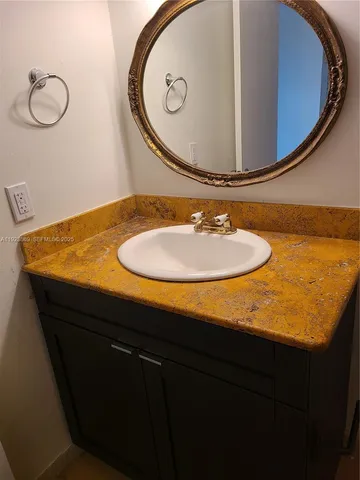 $2,350 | 10282 Northwest 9th St Circle, Unit 205, Miami, FL 33172