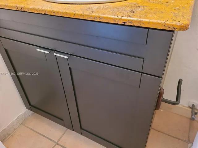 $2,350 | 10282 Northwest 9th St Circle, Unit 205, Miami, FL 33172