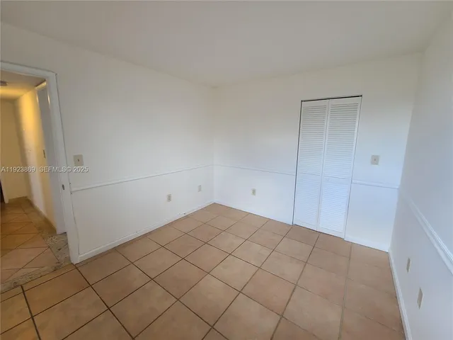 $2,350 | 10282 Northwest 9th St Circle, Unit 205, Miami, FL 33172