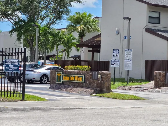 $2,350 | 10282 Northwest 9th St Circle, Unit 205, Miami, FL 33172