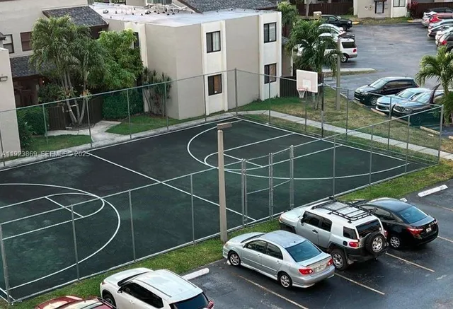 $2,350 | 10282 Northwest 9th St Circle, Unit 205, Miami, FL 33172