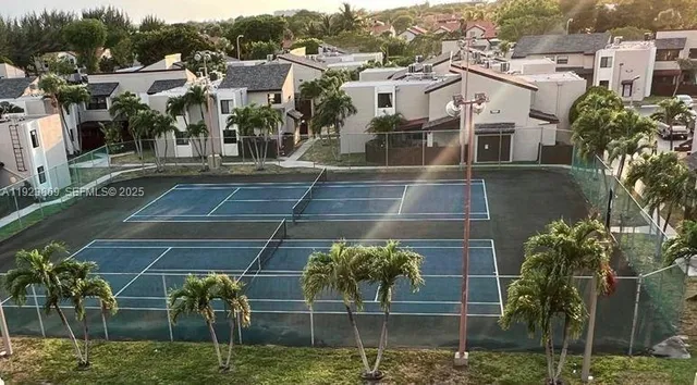 $2,350 | 10282 Northwest 9th St Circle, Unit 205, Miami, FL 33172