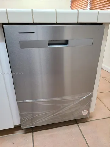 $2,350 | 10282 Northwest 9th St Circle, Unit 205, Miami, FL 33172