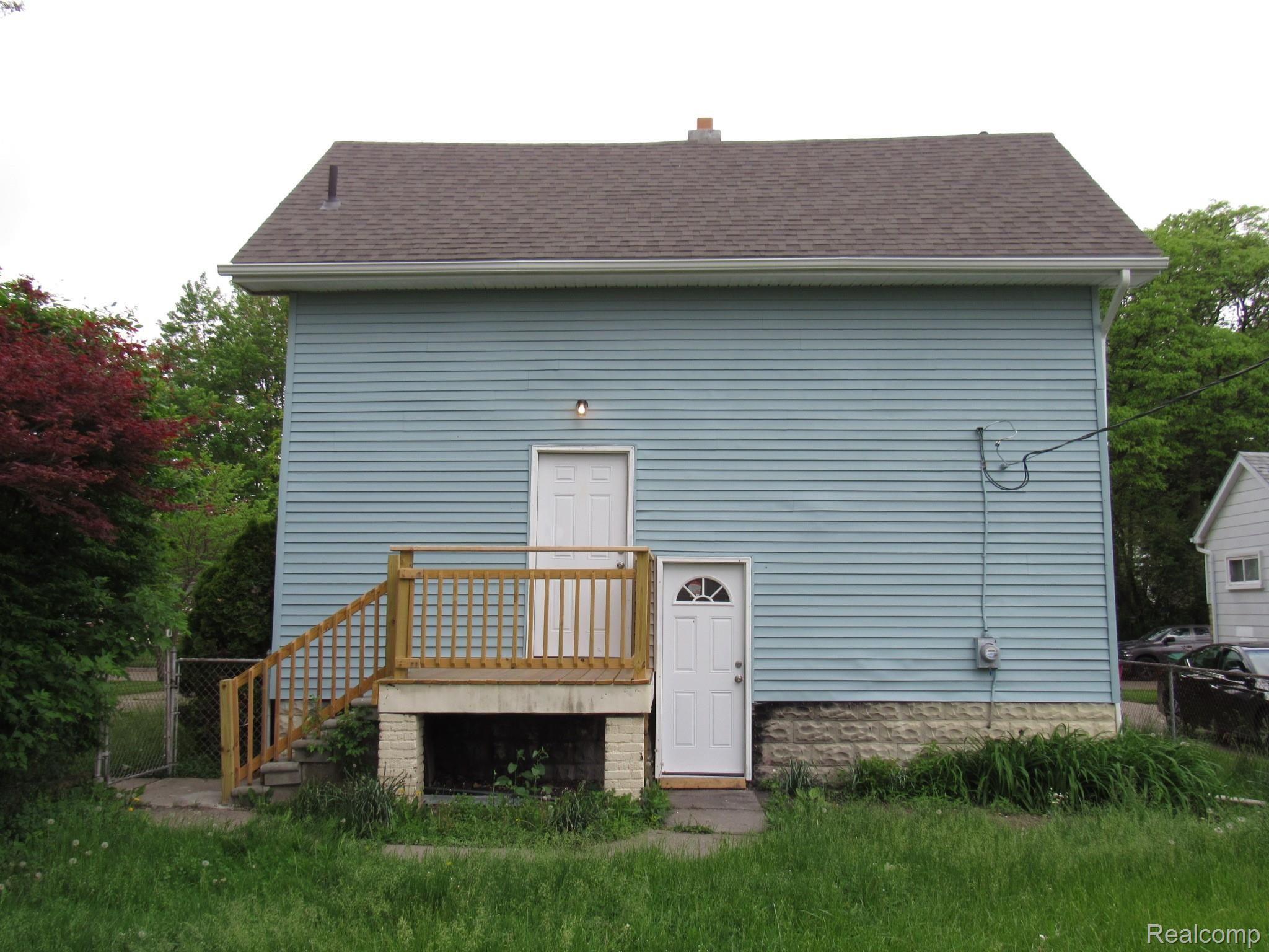 23012 Rausch Avenue Eastpointe, MI 48021 - Photo 5 of 52 23012 RAUSCH EASTPOINTE (42).JPG