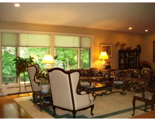 120 Harwich Road Newton, MA 02467 - Photo 5 of 11