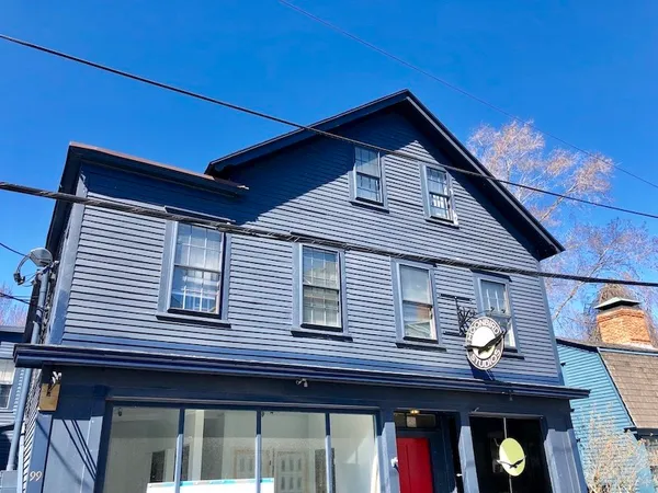 $2,600 | 99 Spring Street, Unit T1, Newport, RI 02840