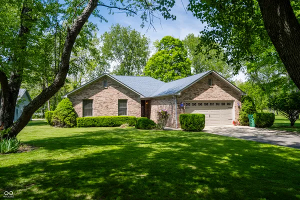 $450,000 | 93 Gettysburg Drive, Coatesville, IN 46121