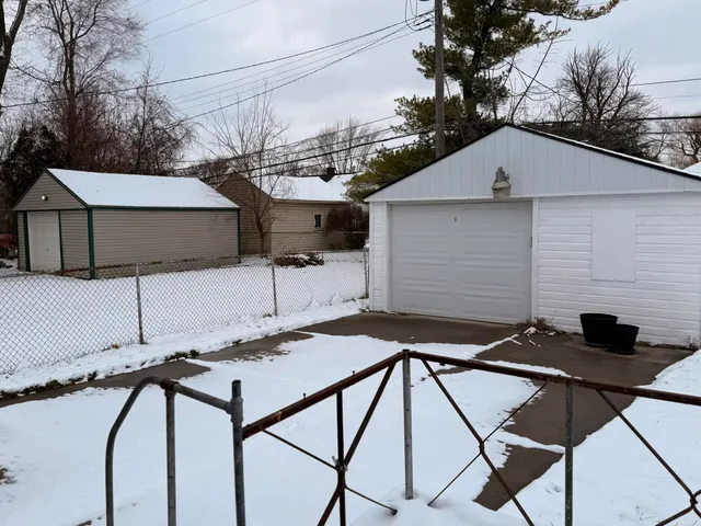 $1,800 | 541 East Bennett Avenue, Ferndale, MI 48220