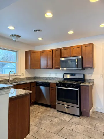 $1,800 | 541 East Bennett Avenue, Ferndale, MI 48220