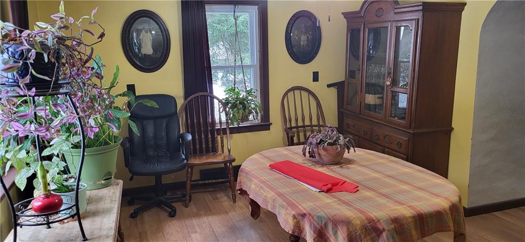 Cozy Dining Room