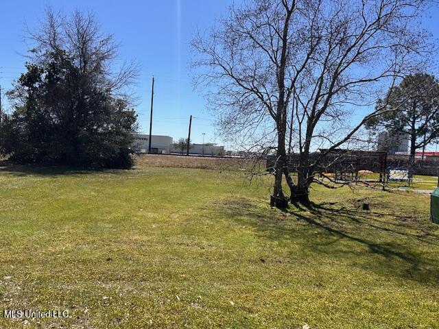 2623 Executive Place Biloxi, MS 39531 - Photo 2 of 2 IMG_5130