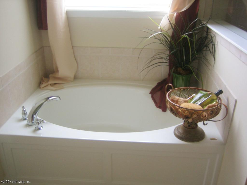 651 Porta Rosa Circle St. Augustine, FL 32092 - Photo 12 of 35 Master Bath Jacuzzi